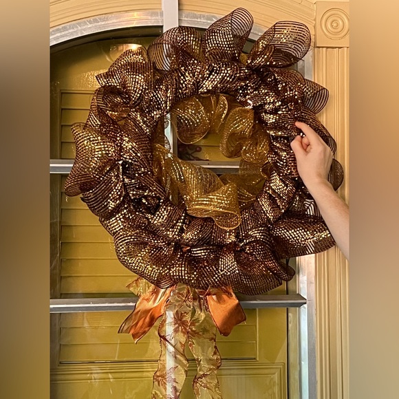 NWOT HANDMADE FALL DECO MESH WREATH. - Picture 5 of 13